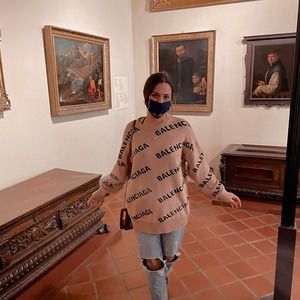 Meet your Posher, Nadia